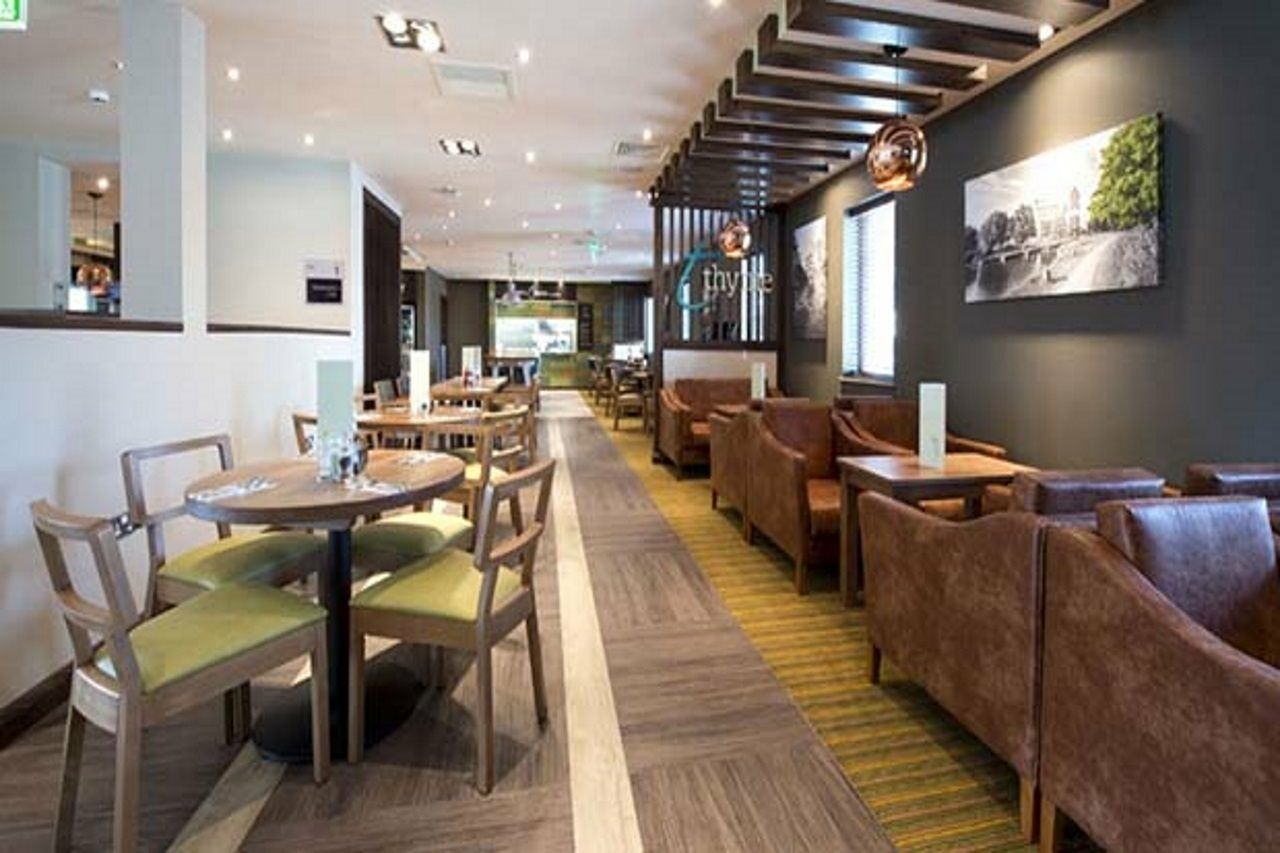 Premier Inn Addlestone Exterior photo